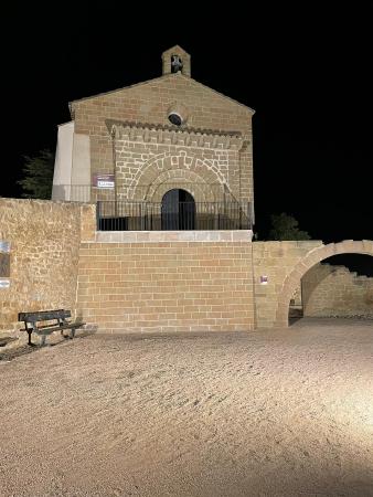 Imagen La ermita de la Bella estrena iluminación con energía solar.